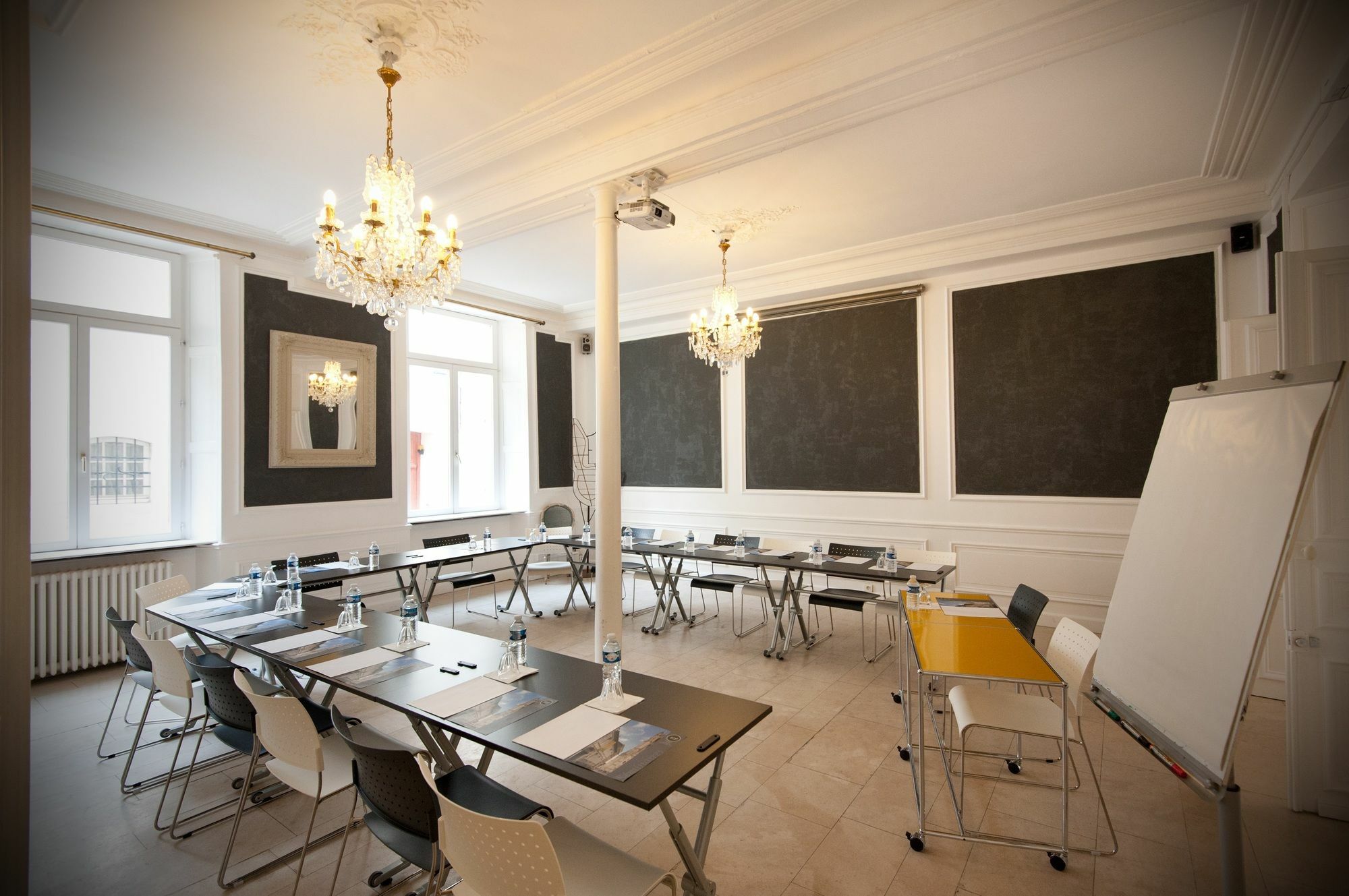 Hotel Le Prieure Et La Residence Amiens Bagian luar foto