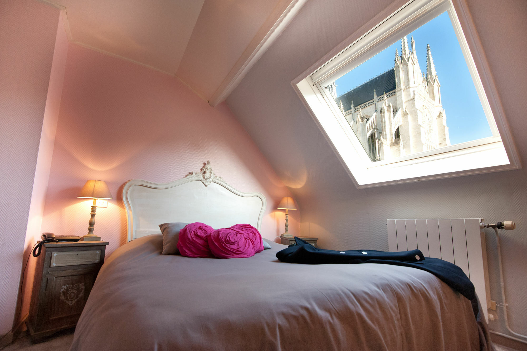 Hotel Le Prieure Et La Residence Amiens Bagian luar foto
