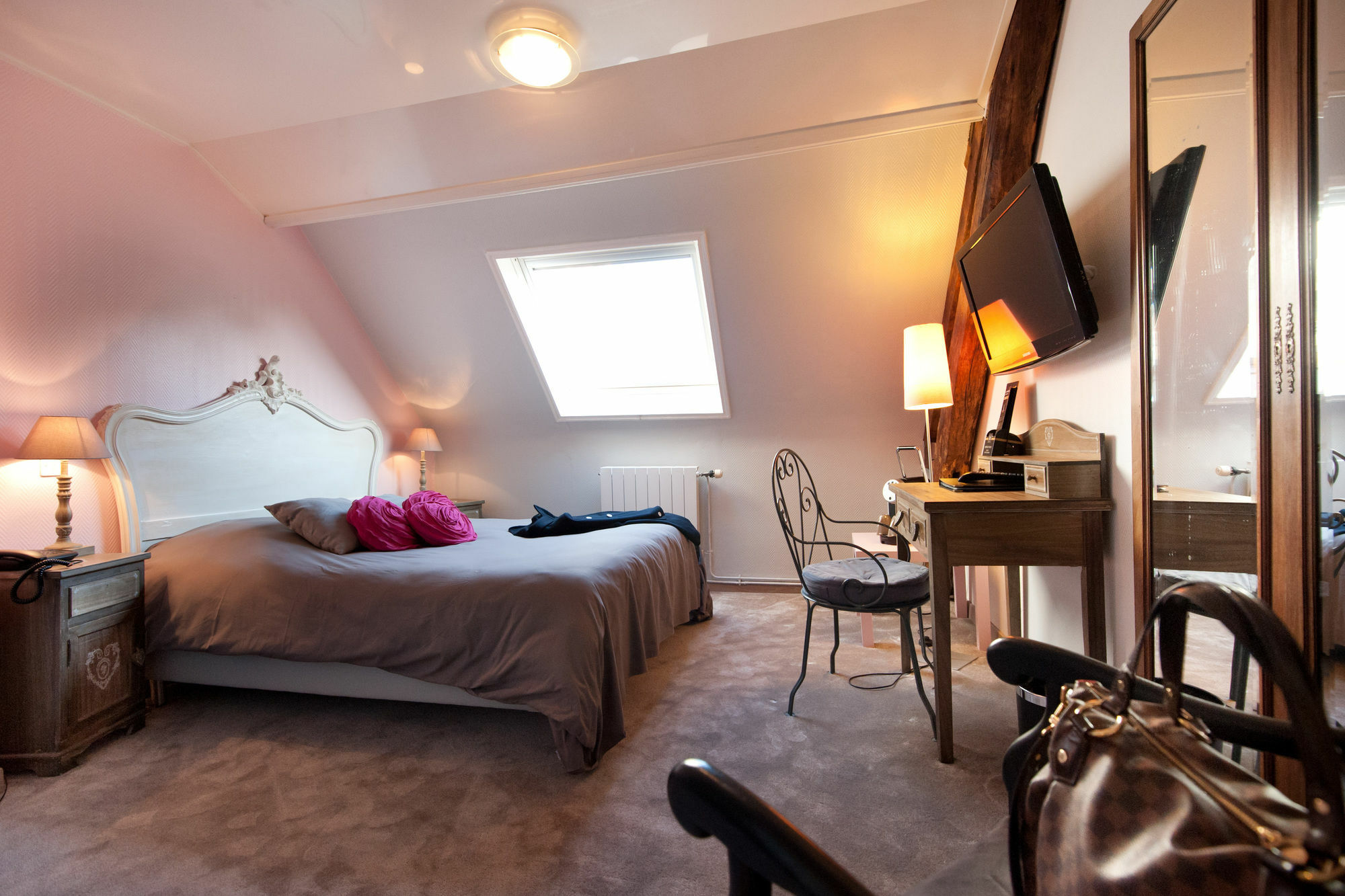 Hotel Le Prieure Et La Residence Amiens Bagian luar foto