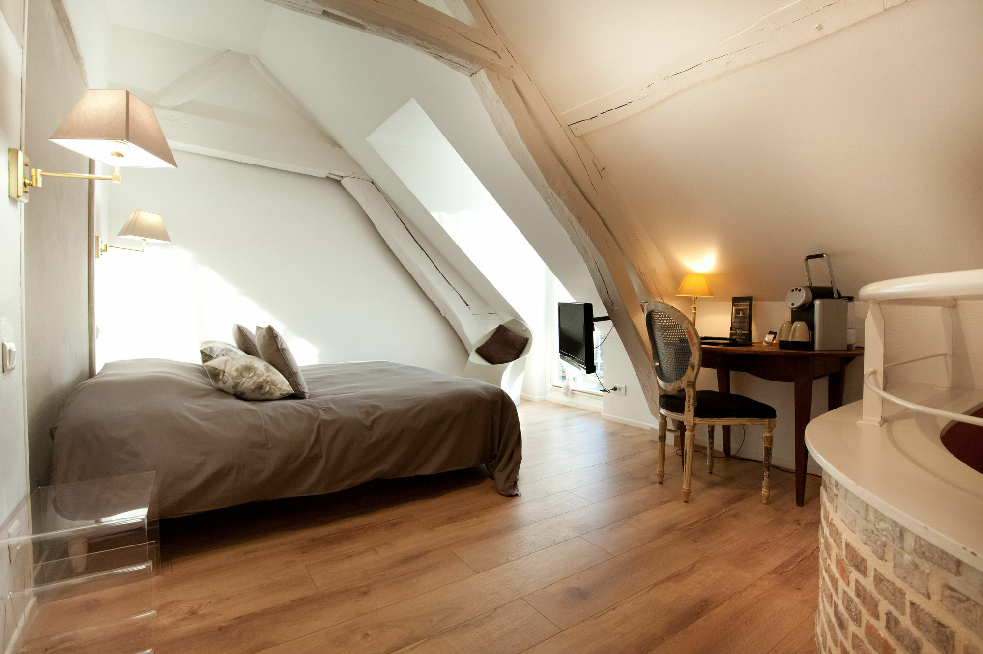 Hotel Le Prieure Et La Residence Amiens Bagian luar foto